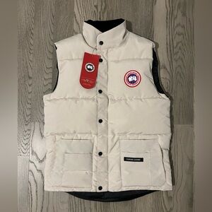 New White Canada Goose Vest Small